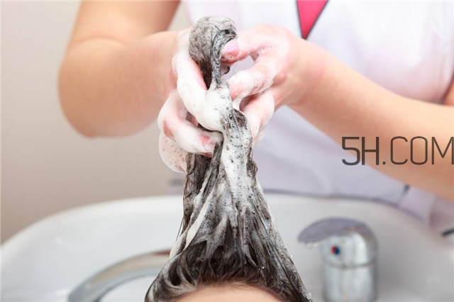 ÿ����ϴ��ˮϴͷ���� ϴ��ˮϴͷ�к�����